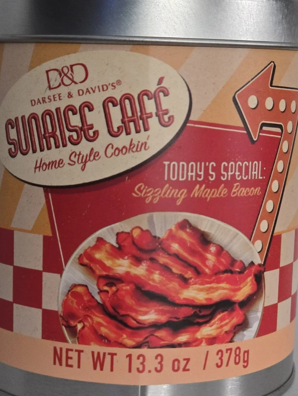 Darsee & David's Double Wick Candle Maple Bacon scent, tin canister and lid  NEW
